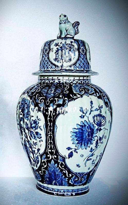 Vase à couvercle bleu Delft - parfait état - à récupérer, Antiquités & Art, Antiquités | Céramique & Poterie, Enlèvement