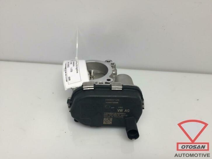 corps de papillon vw t roc 2018 04e133062q, Autos : Pièces & Accessoires, Systèmes à carburant, Volkswagen, Utilisé