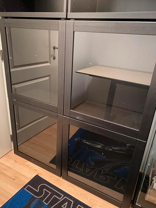 Ikea besta kasten met deuren, Huis en Inrichting, Kasten | Vitrinekasten, Zo goed als nieuw, Met deur(en), Ophalen