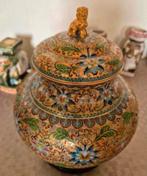 Vintage Chinese Cloisonne bloemmotief vaas met leeuw erop, Antiek en Kunst, Ophalen of Verzenden