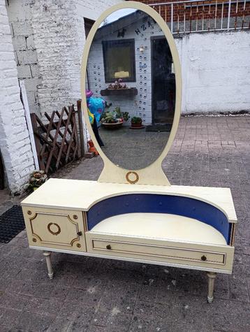 Beige spiegelkast / make-up , vintage  beschikbaar voor biedingen