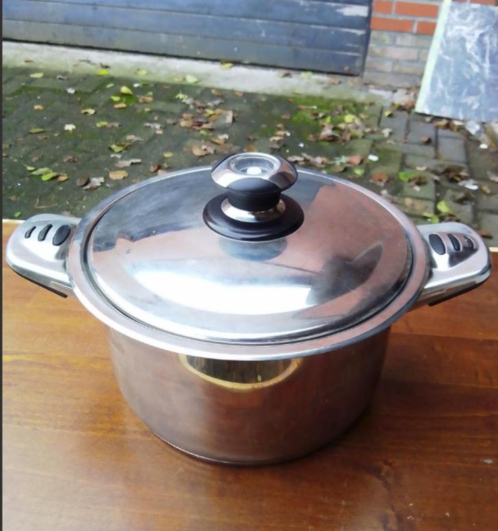 TWEE  INOX  KOOKPOTTEN, Huis en Inrichting, Keuken | Potten en Pannen, Zo goed als nieuw, Kookpan of Snelkookpan, Inox, Inductieplaat