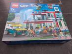 LEGO City Ziekenhuis - 60330, Kinderen en Baby's, Speelgoed | Duplo en Lego, Ophalen of Verzenden, Nieuw, Complete set, Lego