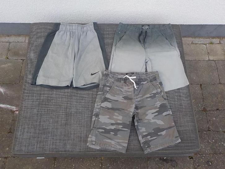 3 shorts korte broeken Nike Skate Nation maat 122-128 / 6-8, Kinderen en Baby's, Kinderkleding | Maat 122, Gebruikt, Jongen, Broek