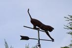 bronskleurige smeedijzeren 3D-windwijzer, Tuin en Terras, Verzenden, Nieuw, Metaal, Dierenbeeld