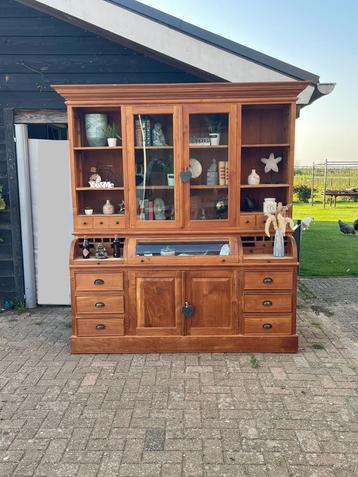 Teak Buffetkast Vitrinekast Apothekerskast. beschikbaar voor biedingen