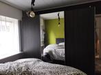 Slaapkamer grote kleerkast en nachtkastjes in zwart hout, Deux personnes, Modern, Enlèvement, Utilisé