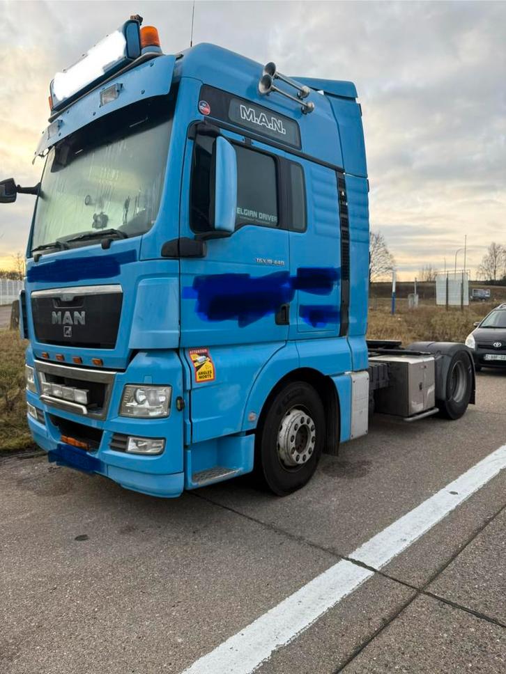 Camion, Autos, Camions, Particulier, ABS, Air conditionné, Bluetooth, Electronic Stability Program (ESP), Vitres électriques, Radio