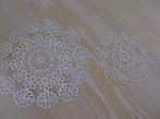 2 x Needle TATTING -, Hobby en Vrije tijd, Kantklossen, Ophalen