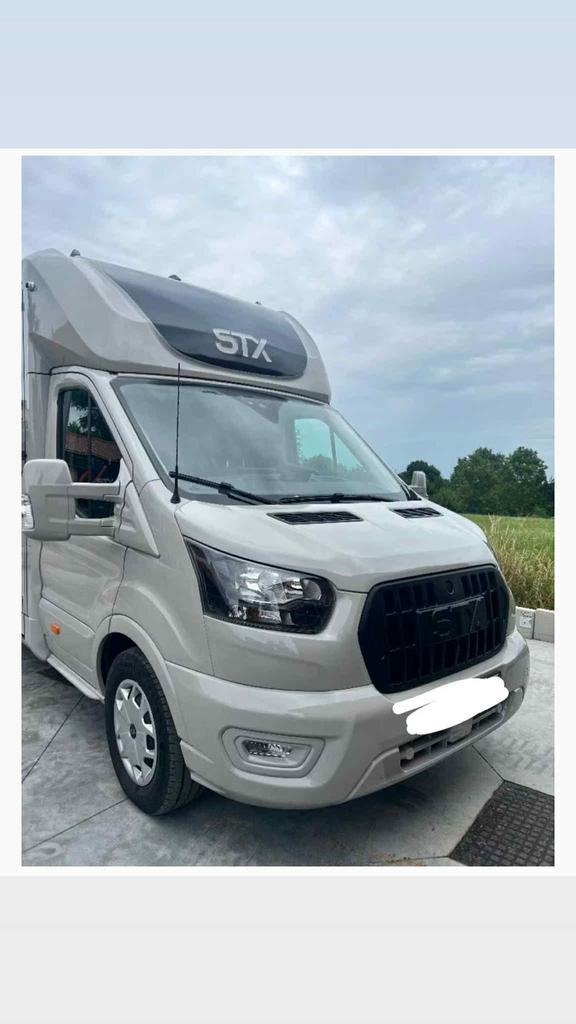 STX paardencamionette,15700km!, Dieren en Toebehoren, Paarden en Pony's | Trailers en Aanhangwagens, Ophalen