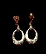 18 KARAATS GOUDEN OORBELLEN + BRILJANTEN, Hangers, Nieuw, Ophalen of Verzenden, Met edelsteen