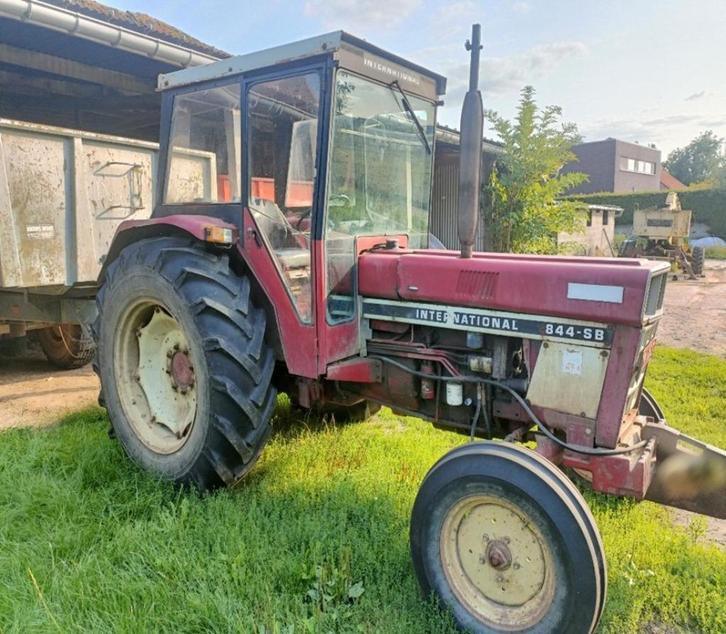 Traktor  international  844s, Zakelijke goederen, Landbouw | Tractoren, meer dan 10000, Overige merken, Gebruikt, Ophalen