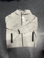 Veste Nike Tech Fleece grise à capuche, Kleding | Heren, Nike, Nieuw, Overige maten, Ophalen of Verzenden