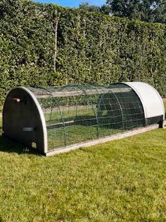 Konijnenhok (verrijdbaar), Animaux & Accessoires, Rongeurs & Lapins | Cages & Clapiers, Utilisé, Niche, 60 à 90 cm, 110 cm ou plus