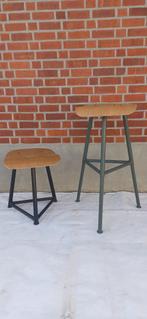 Hoge stoel barstoel vintage industrial design look, Twee, Bruin, Zo goed als nieuw, Ophalen