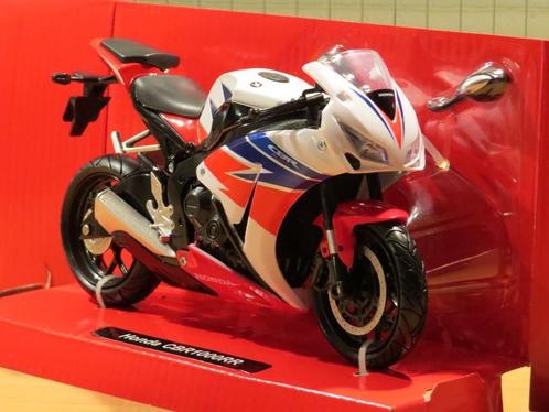 Honda CBR1000RR Fireblade 1:12 57793, Hobby & Loisirs créatifs, Voitures miniatures | 1:5 à 1:12, Neuf, Moteur, 1:9 à 1:12, Enlèvement ou Envoi