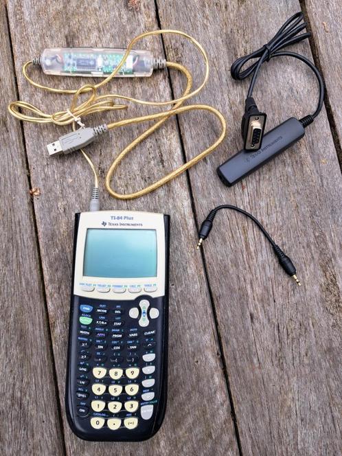 Texas Instrument TI-84 plus grafisch rekentoestel mét kabels, Diversen, Rekenmachines, Zo goed als nieuw, Grafische rekenmachine