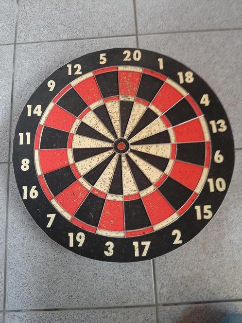 dartsblok met pijltjes, Sport en Fitness, Darts, Gebruikt, Ophalen