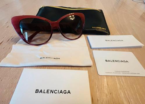 Nieuwe Balenciaga zonnebrillen, Handtassen en Accessoires, Zonnebrillen en Brillen | Dames, Zo goed als nieuw, Bril, Rood, Ophalen