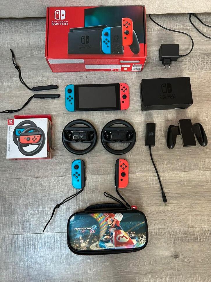 nintendo switch 1+accesoire+Jeux, Games en Spelcomputers, Spelcomputers | Nintendo Switch, Zo goed als nieuw, Switch Original