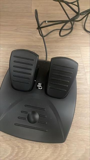 gaming stuur beschikbaar voor biedingen