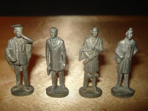 KINDER Série Complète de 4 Anciennes Figurines Métiers 1974, Verzamelen, Verrassingseieren, Zo goed als nieuw, Steekfiguren, Ophalen of Verzenden