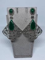 Prachtige zilveren oorbellen met jade, Handtassen en Accessoires, Oorbellen, Nieuw, Groen, Knopjes of Stekers, Met edelsteen