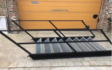 industriële trap zwart 8 treden beschikbaar voor biedingen