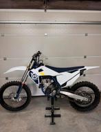 "Nieuwe" 10u Husqvarna fc 250 2022, KTM sxf 250 crossmotor, Fietsen en Brommers, Ophalen of Verzenden