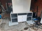 Kleine witte kast, Ophalen