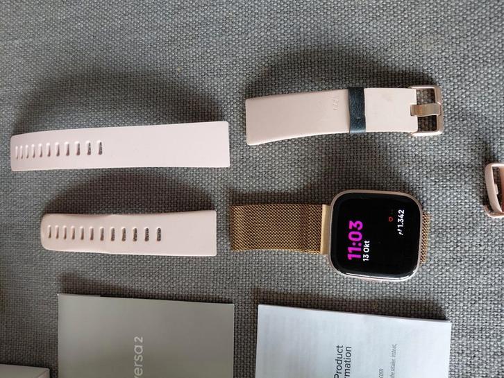 Fitbit Versa 2  smartwatch, Handtassen en Accessoires, Smartwatches, Gebruikt, Ophalen