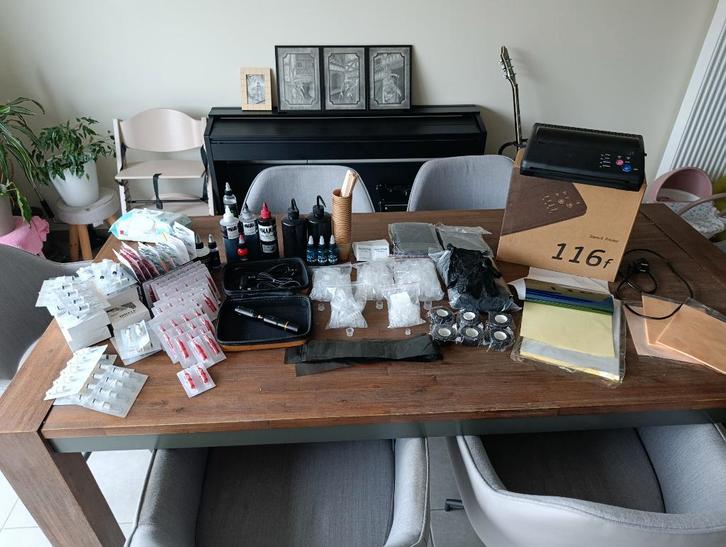 Lot tattoogerief (gigantisch veel-zie omschrijving), Antiek en Kunst, Kunst | Overige Kunst, Ophalen of Verzenden