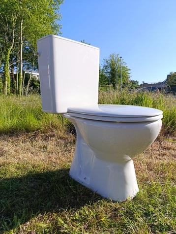 Toilet met spoelreservoir - Geberit beschikbaar voor biedingen