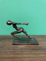 Antiek bronzen beeld vrouwelijke sprinter, Antiek en Kunst, Ophalen, Brons