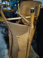 Stevige rieten stoelen., Ophalen