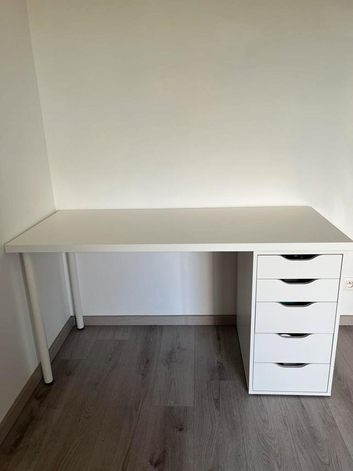 Wit Bureau, Huis en Inrichting, Bureaus, Zo goed als nieuw, Bureau, Ophalen