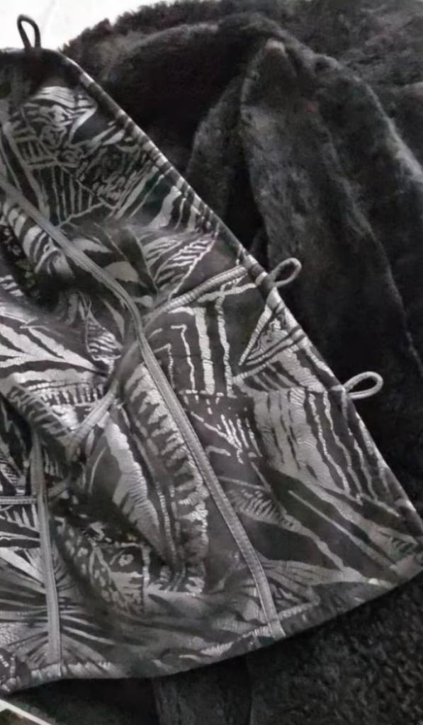 Handgemaakte jas van schapenvacht voor dames, Kleding | Dames, Jassen | Winter, Zo goed als nieuw, Maat 38/40 (M), Ophalen