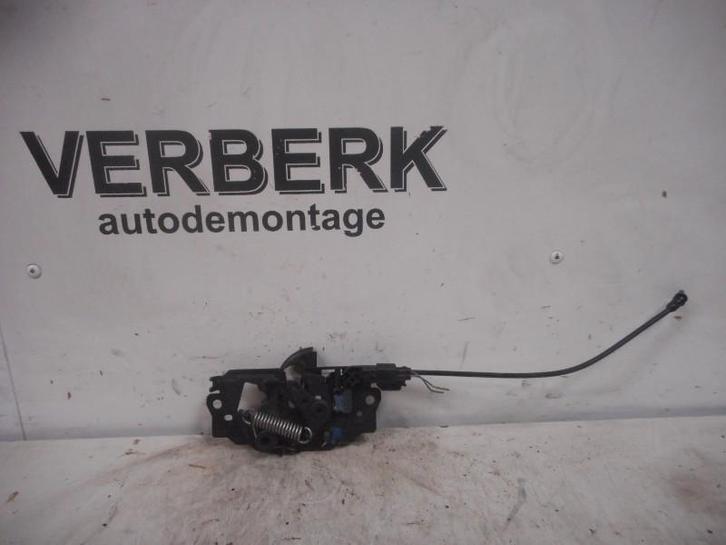 MOTORKAP SLOT Ford Focus (01-1970/-) (bm5a16700bg), Auto-onderdelen, Carrosserie, Ford, Gebruikt