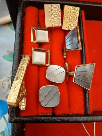 4 paar vintage manchetknopen en dasspeld, Enlèvement, Utilisé
