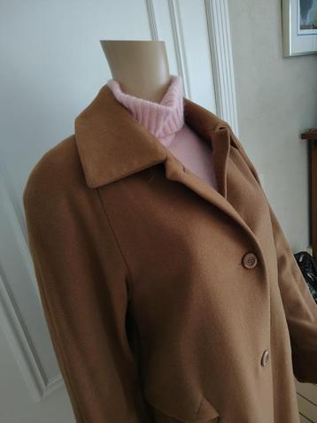 vintage lange mantel beschikbaar voor biedingen