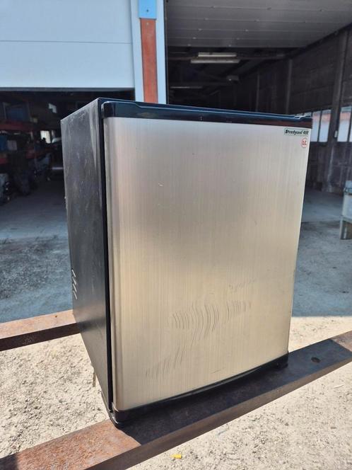 Tristar steadycool 45 koelkast 12V / 230V, Elektronische apparatuur, Koelkasten en IJskasten, Gebruikt, Zonder vriesvak, Minder dan 75 liter