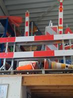 Diverse verkeersborden,  rubber /betonvoeten en 3 hekken, Ophalen, Zo goed als nieuw