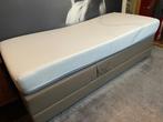 Bed, Huis en Inrichting, Slaapkamer | Bedden, Ophalen, 90 cm, Eenpersoons, Beige