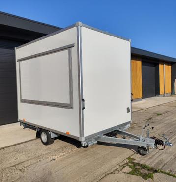 Snackwagen Frietwagen Foodtruck 2025 3m x 2m op voorraad beschikbaar voor biedingen