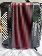 Accordeon BUGARI, Muziek en Instrumenten, Gebruikt, 72-bas, Knopaccordeon, Met riemen