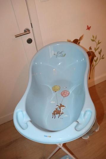 Schattig Blauw Babybadje met Optionele Verkleiner – Comfort beschikbaar voor biedingen