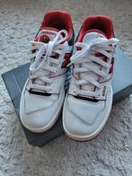 New Balance 550 White/Red, Vêtements | Hommes, Chaussures, Comme neuf, Enlèvement ou Envoi