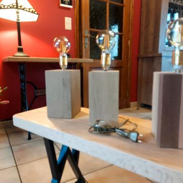 4 LAMPES STYLE  INDUSTRIEL  beschikbaar voor biedingen