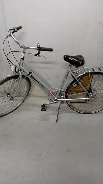 Damesfiets  beschikbaar voor biedingen