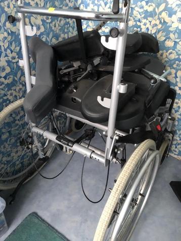 chaise roulante non pliable, Divers, Enlèvement, Comme neuf, Fauteuil roulant à pousser